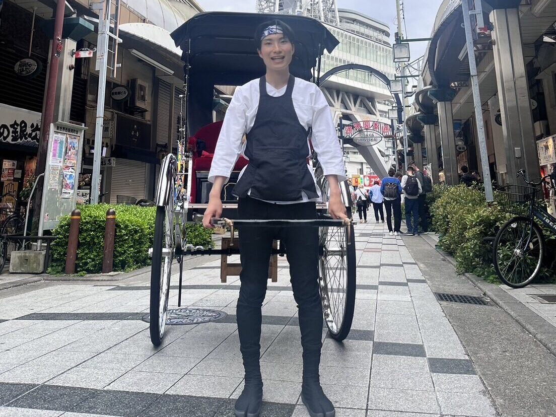 新世界で俥夫をしている河内亜颯さん