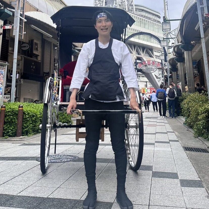 新世界で俥夫をしている河内亜颯さん